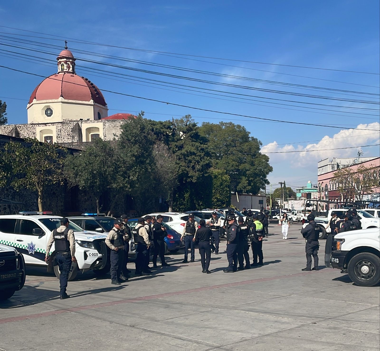 Impide Guardia Civil Marcha de Trabajadores Despedidos de Tecámac para Exigir Solución