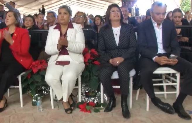 Acompaña la senadora Mariela Gutiérrez a Delfina Gómez al Primer Informe de Tecámac