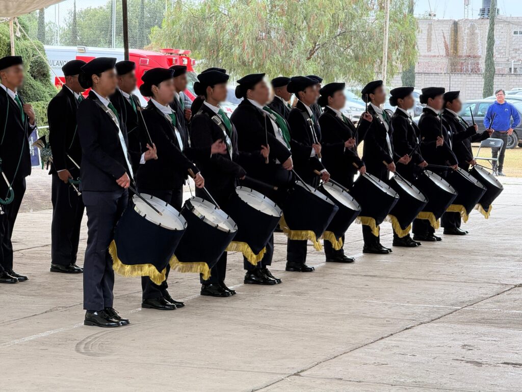 Asiste la Senadora Mariela Gutiérrez al Primer Concurso Estatal de Bandas de Guerra&nbsp;